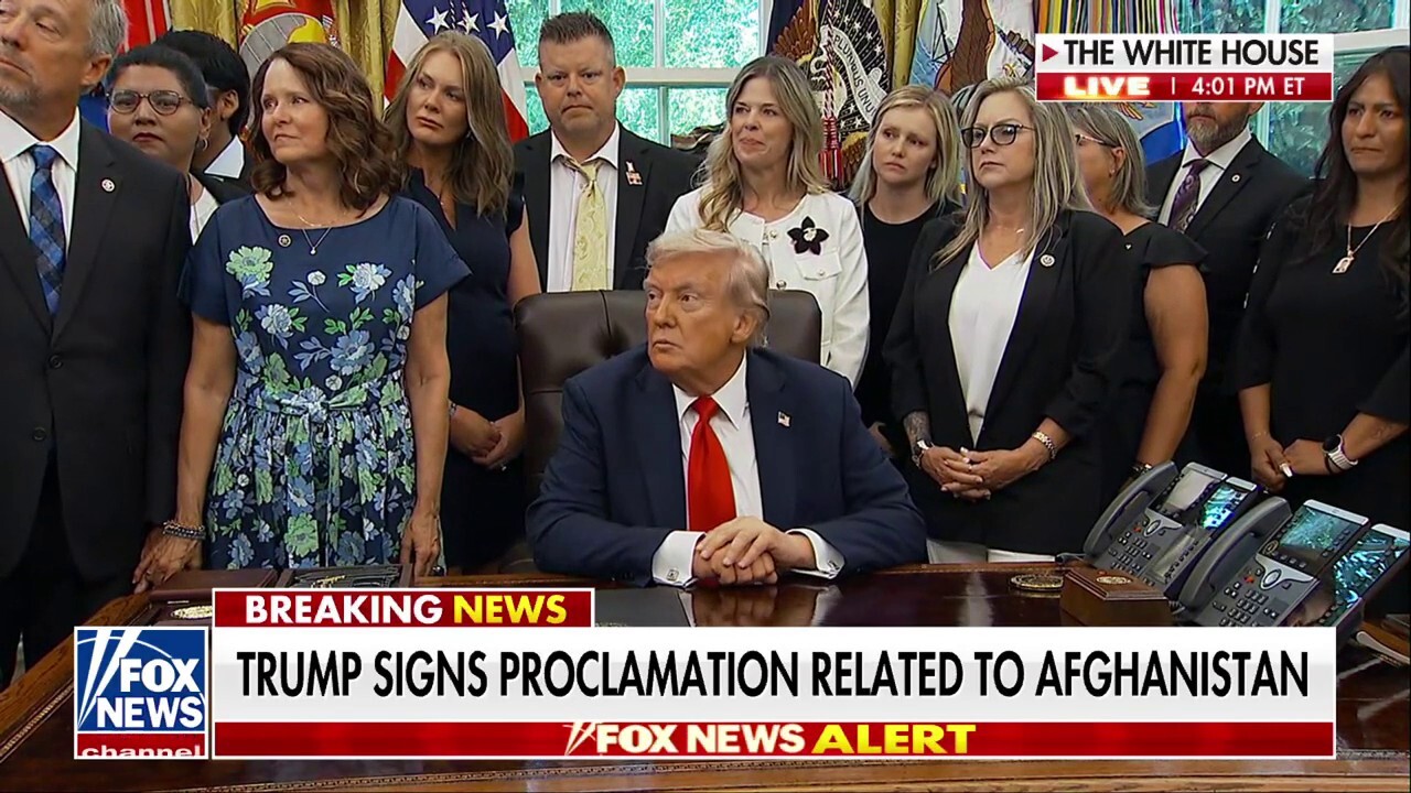 Trump signs proclamation related to Biden's botched Afghanistan exit and takes questions