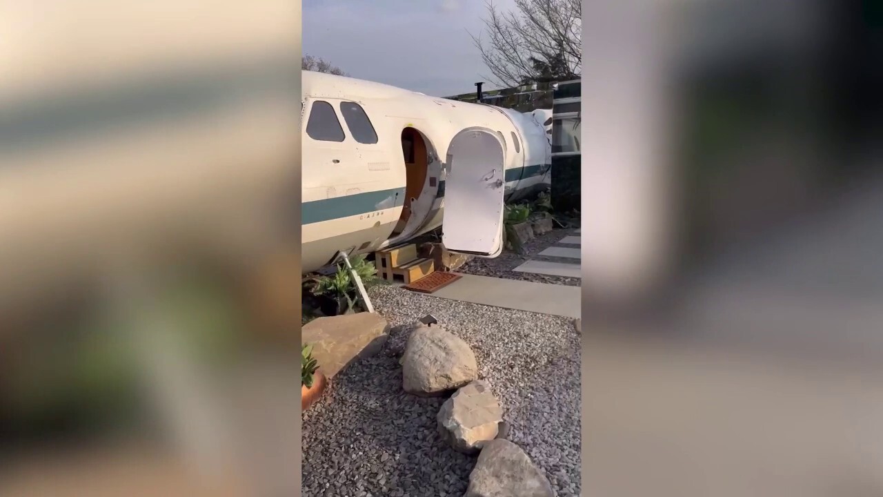 Dad gives 1970s private jet a shocking update, uses original cockpit