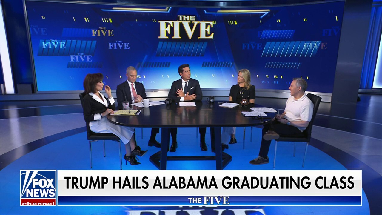 ‘The Five’ co-hosts analyze President Donald Trump’s commencement speech at the University of Alabama.
