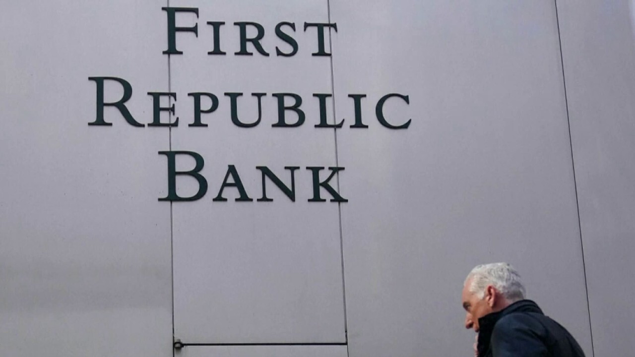 Former Obama econ adviser confirms 'banking crisis' in wake of First Republic Bank collapse
