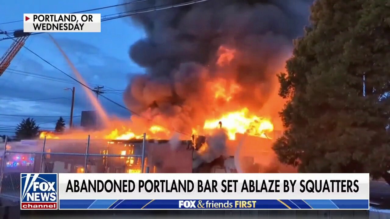 Portland squatters reportedly set abandoned bar on fire