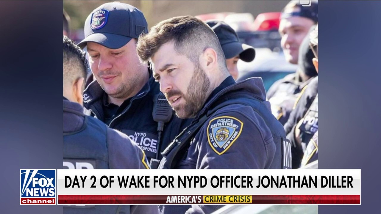 Radio hosts accuse New York mayor of 'sensationalizing' NYPD officer's murder