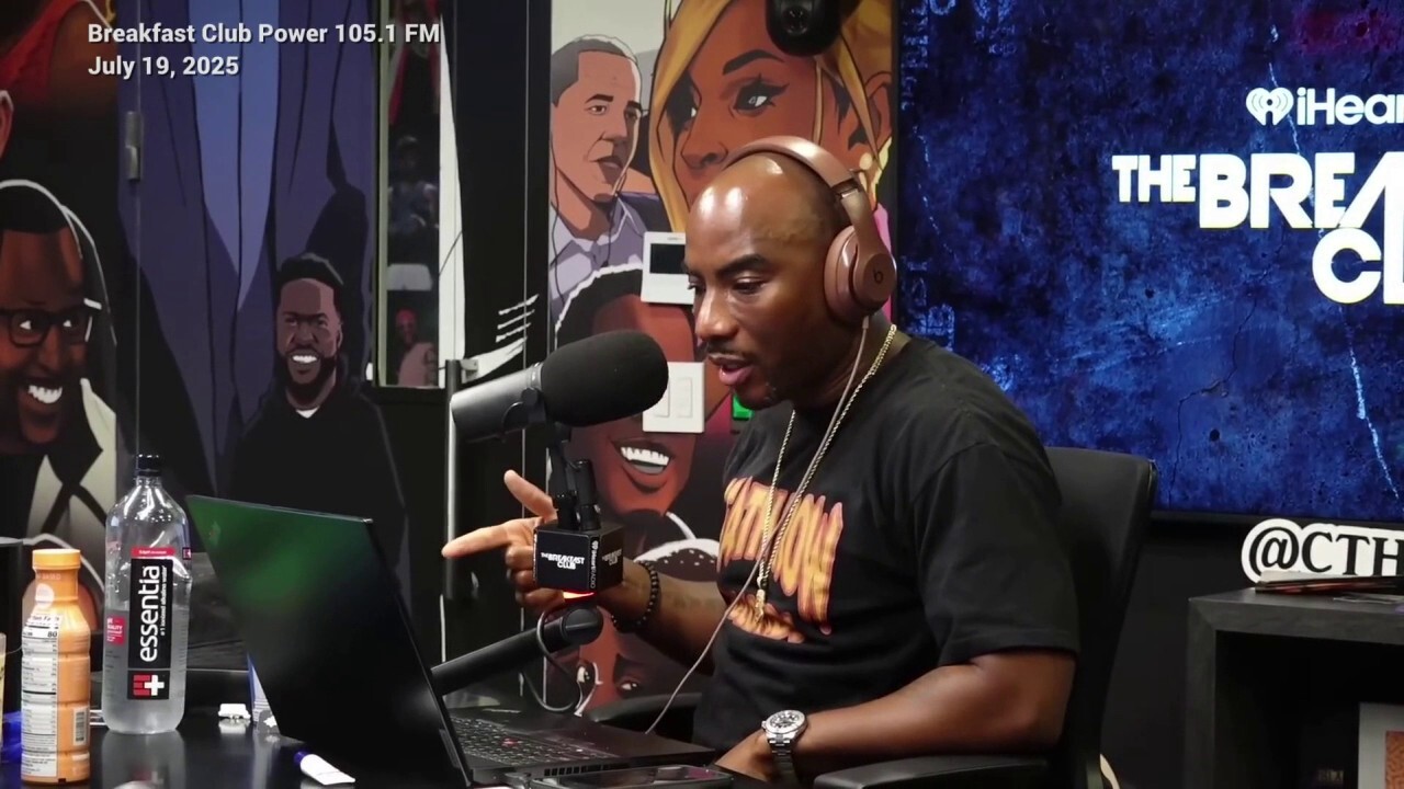 Charlamagne обвинява Тръмп, че се опитва да „направи Америка Северна Корея“, като се включи в „авторитарно правило“ в медиите 