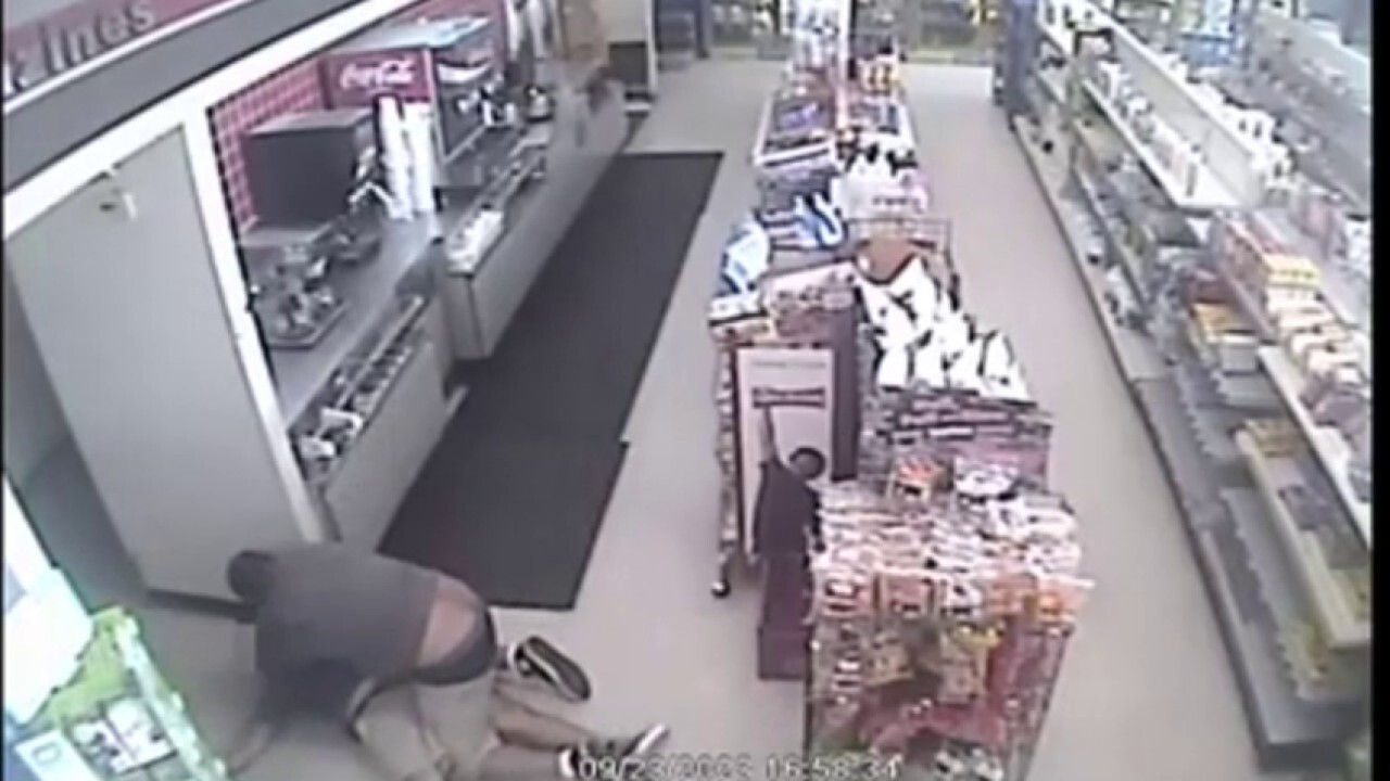WATCH: Florida man attacks former girlfriend, beats good Samaritan unconscious in convenience store