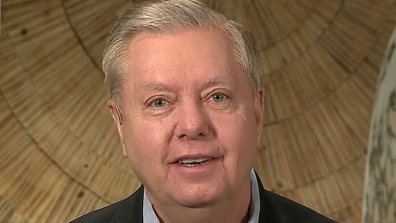 Sen. Graham thanks Trump during the South Carolina rally 