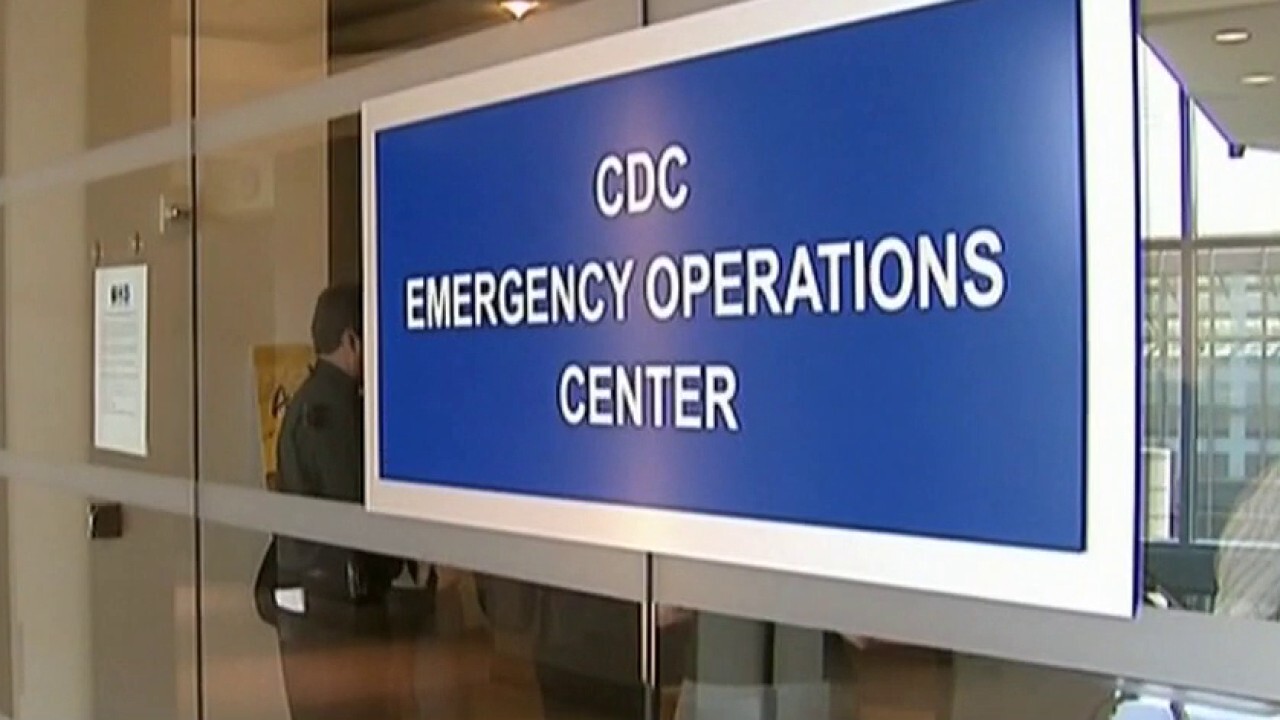 White House backs CDC over policy revision as omicron cases rise
