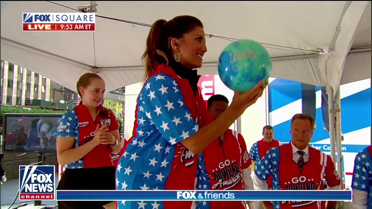 ‘Fox & Friends’ hosts get a bowling lesson from a pro