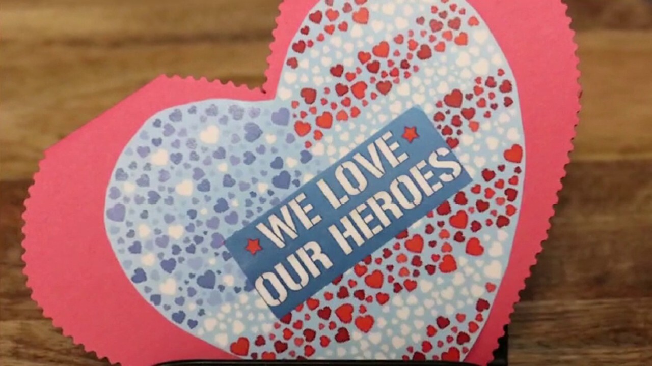 Charity 'Soldiers' Angels' sends Valentines to US troops