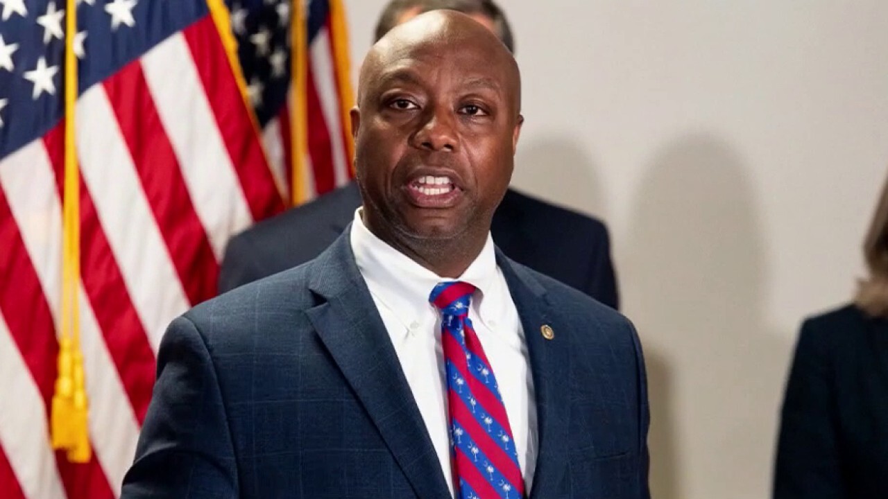 Twitter waits hours before stopping 'Uncle Tim' slur directed at Tim Scott 