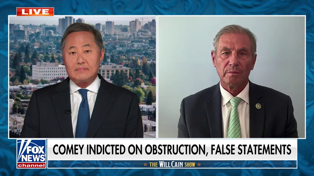 Panelists John Yoo and Chris Swecker discuss the indictment and charges against former FBI Director James Comey on 'The Will Cain Show.'