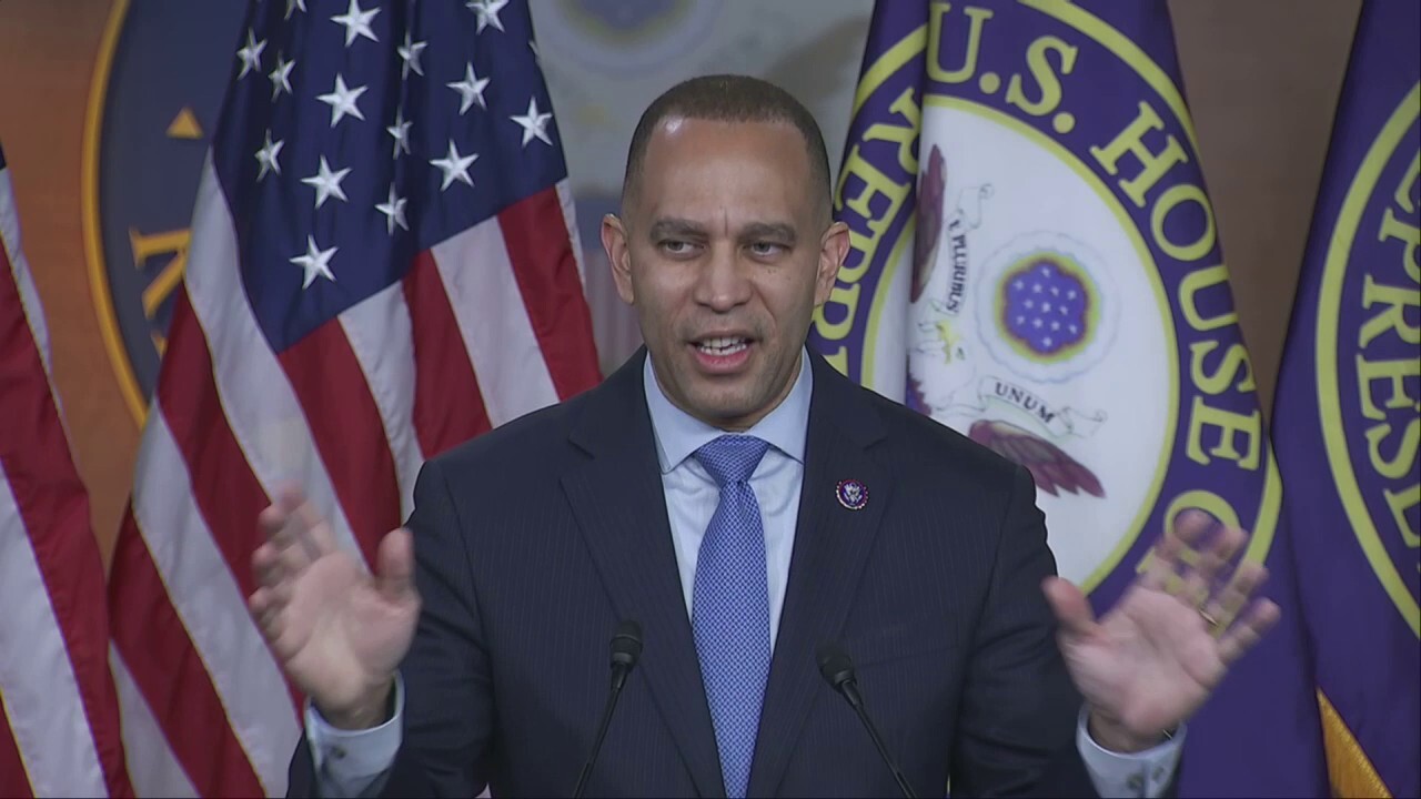 Jeffries says Trump running 'low-energy' campaign for president