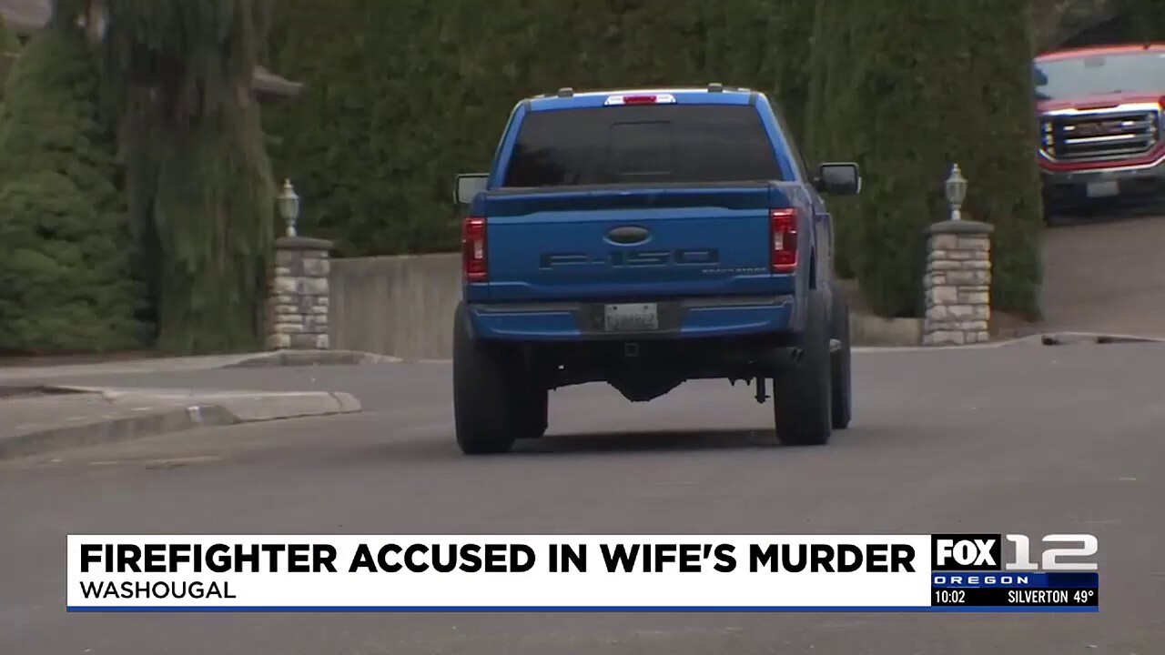 Шефът на противопожарния батальон в щата Вашингтон е арестуван по обвинения в убийство при смъртта на съпругата