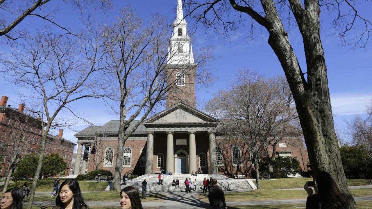 Harvard sanctions students participating in single-sex clubs