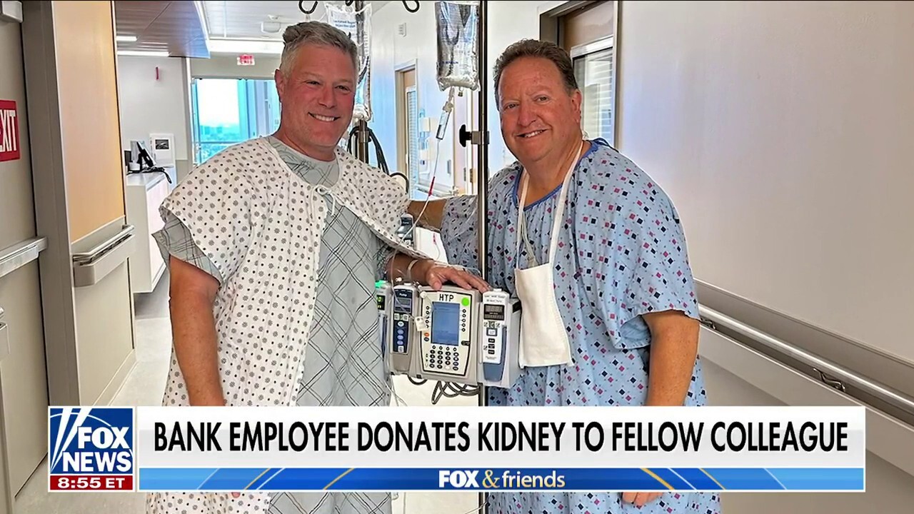 Bank employee donates kidney to fellow colleague