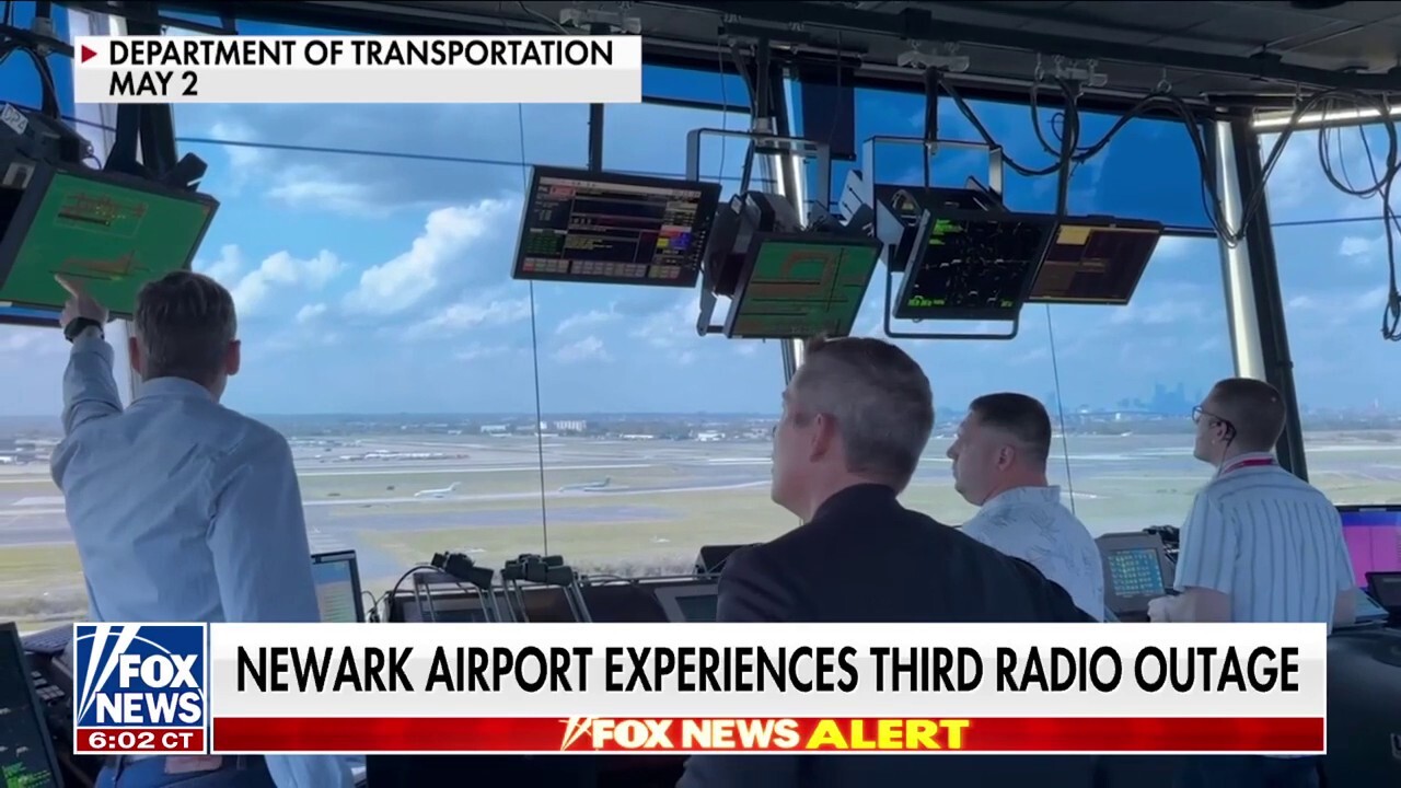 Newark Airports reports third radio outage in three weeks