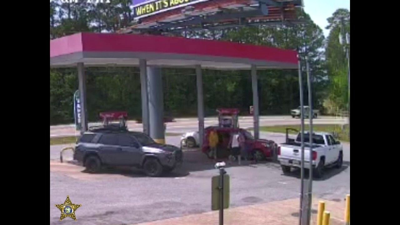 See Alabama man attack teens at Florida gas station in road rage incident