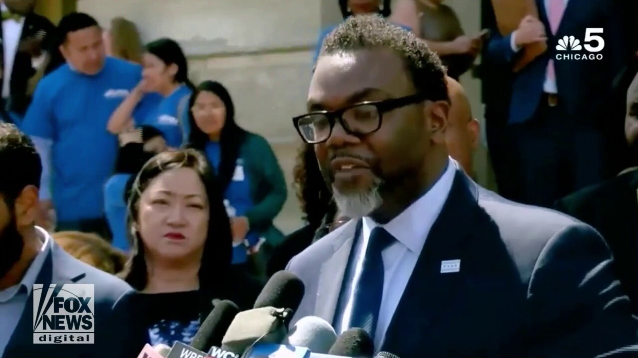 Chicago Mayor-Elect Brandon Johnson says 'demonizing children is wrong' after mob violence