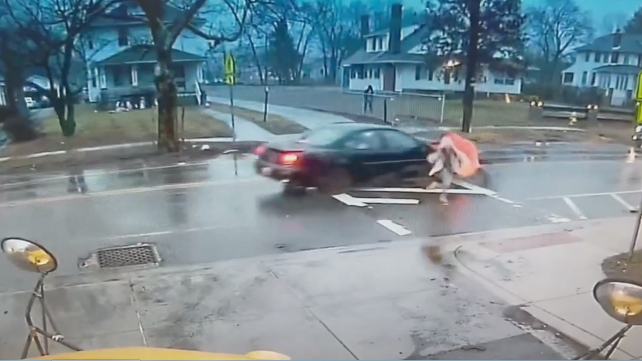 Maryland police officer saves student from being hit by car