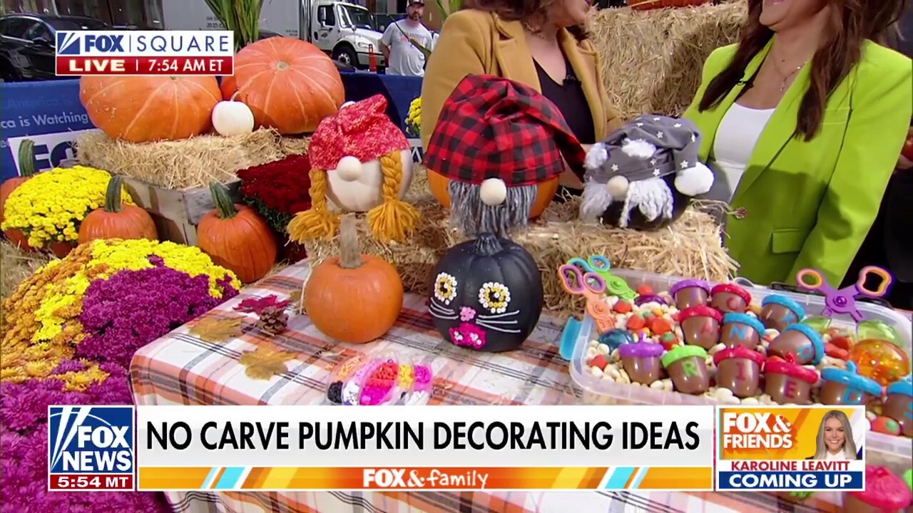 Celebrating fall with seasonal themed crafts