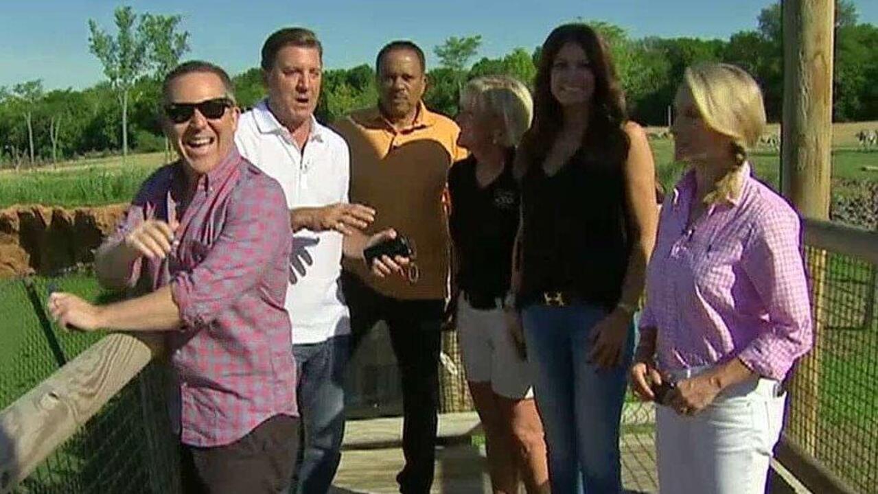 'The Five' tours the Columbus Zoo on the road to Cleveland
