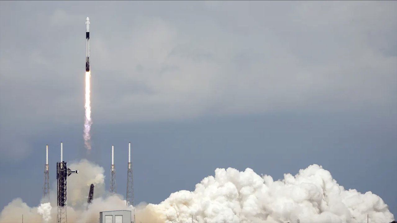 WATCH: SpaceX Falcon 9 rocket launches from Vandenberg Space Force Base ...