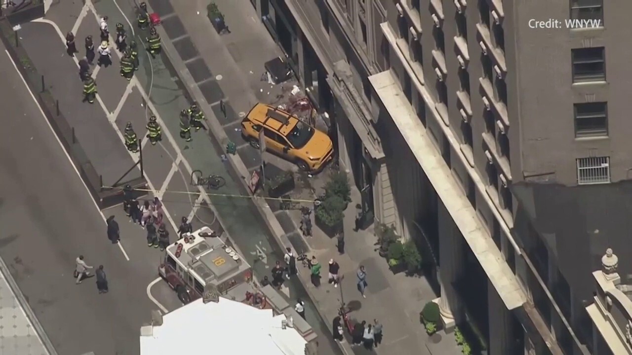 Chopper video shows aftermath of NYC taxi crash