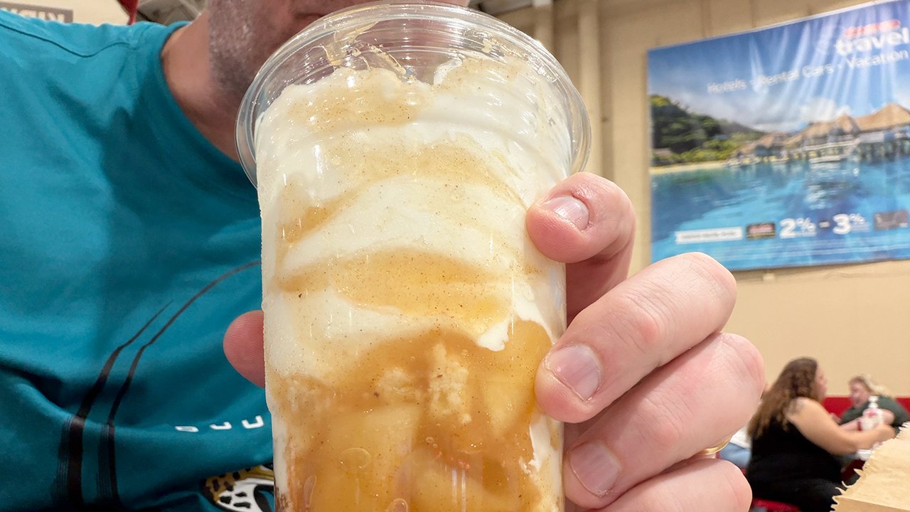 Costco shoppers are buzzing over new food court fall favorite with a budget-friendly price