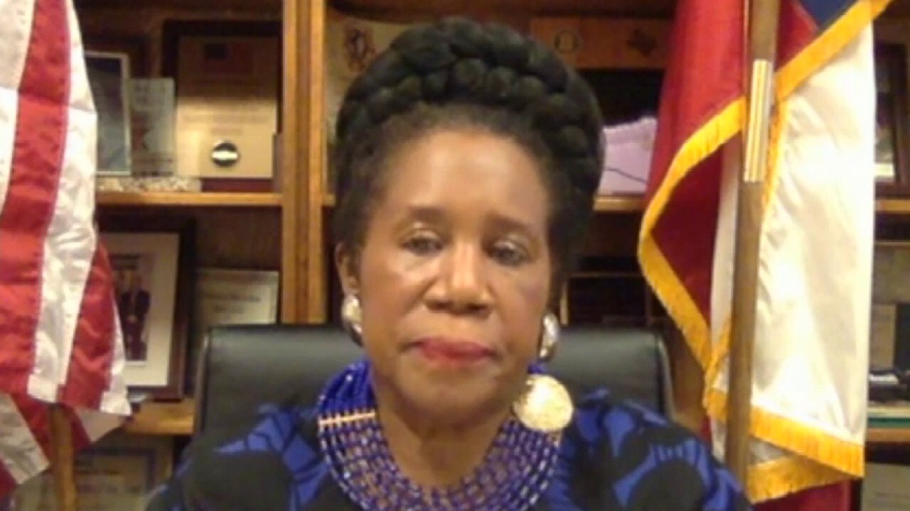 Rep. Shelia Jackson Lee reacts to surging gun violence in US