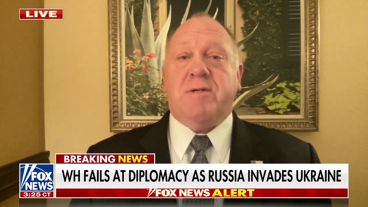 Tom Homan: US needs to 'embrace' more sanctions on Russia