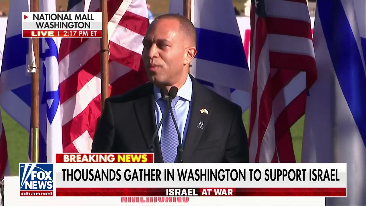 Hakeem Jeffries: 'We must address the cancer of antisemitism with the fierce urgency of now'