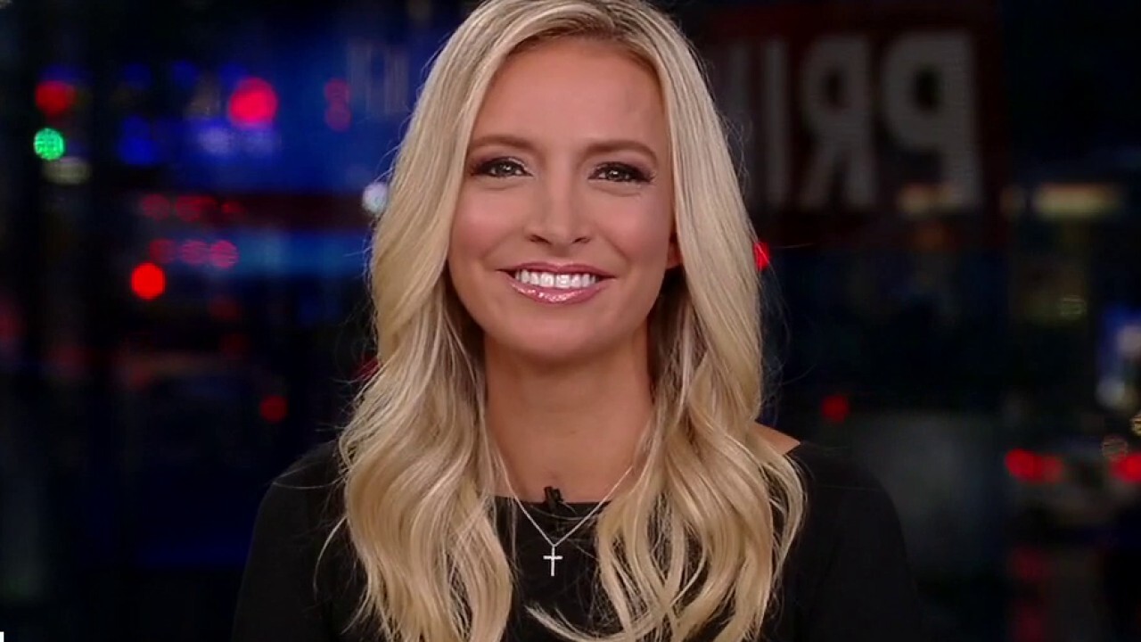 Kayleigh McEnany blasts CNN's preferential treatment of Chris Cuomo