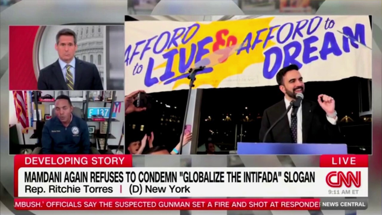 Dem Rep. Ritchie Torres Shreds Mamdani на неуспех да осъди `intifada` език 