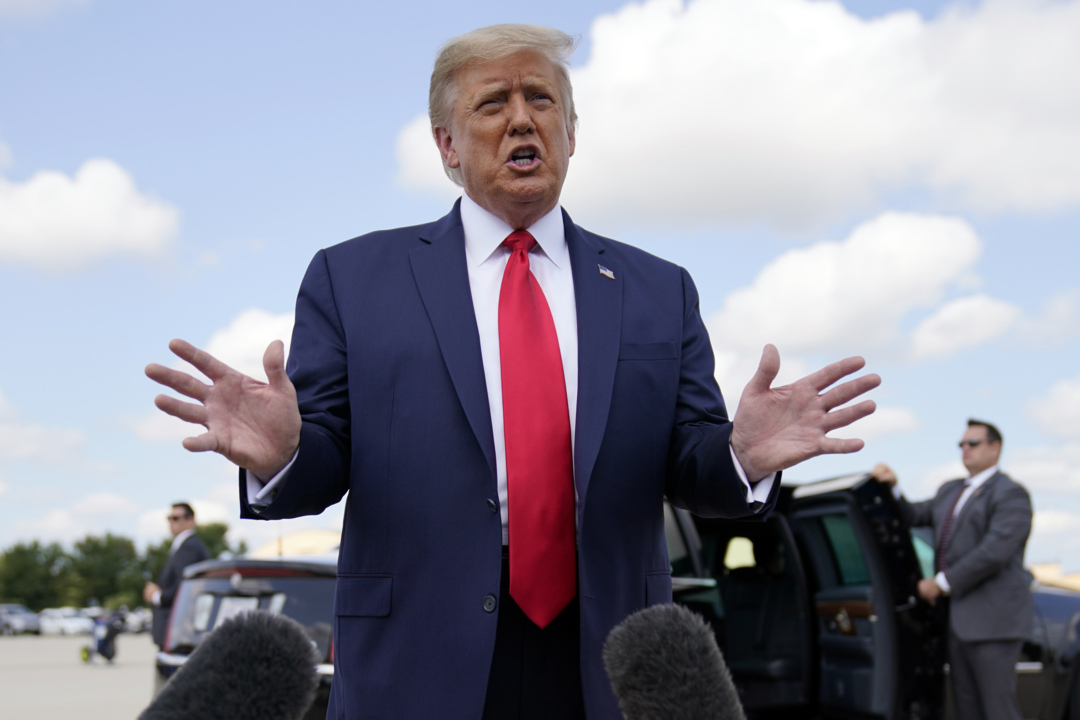 Trump: Media 'disgracing themselves,' obvious Biden reading answers off teleprompter 