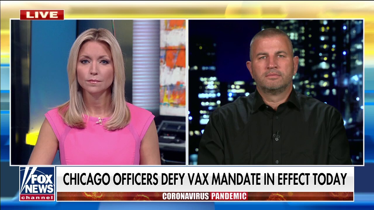 Chicago officers defying Mayor Lightfoot's vaccine mandate: 'Everybody up in arms across the board'