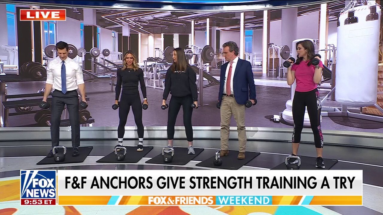 ‘Fox & Friends Weekend’ anchors do strength training exercises with fitness expert