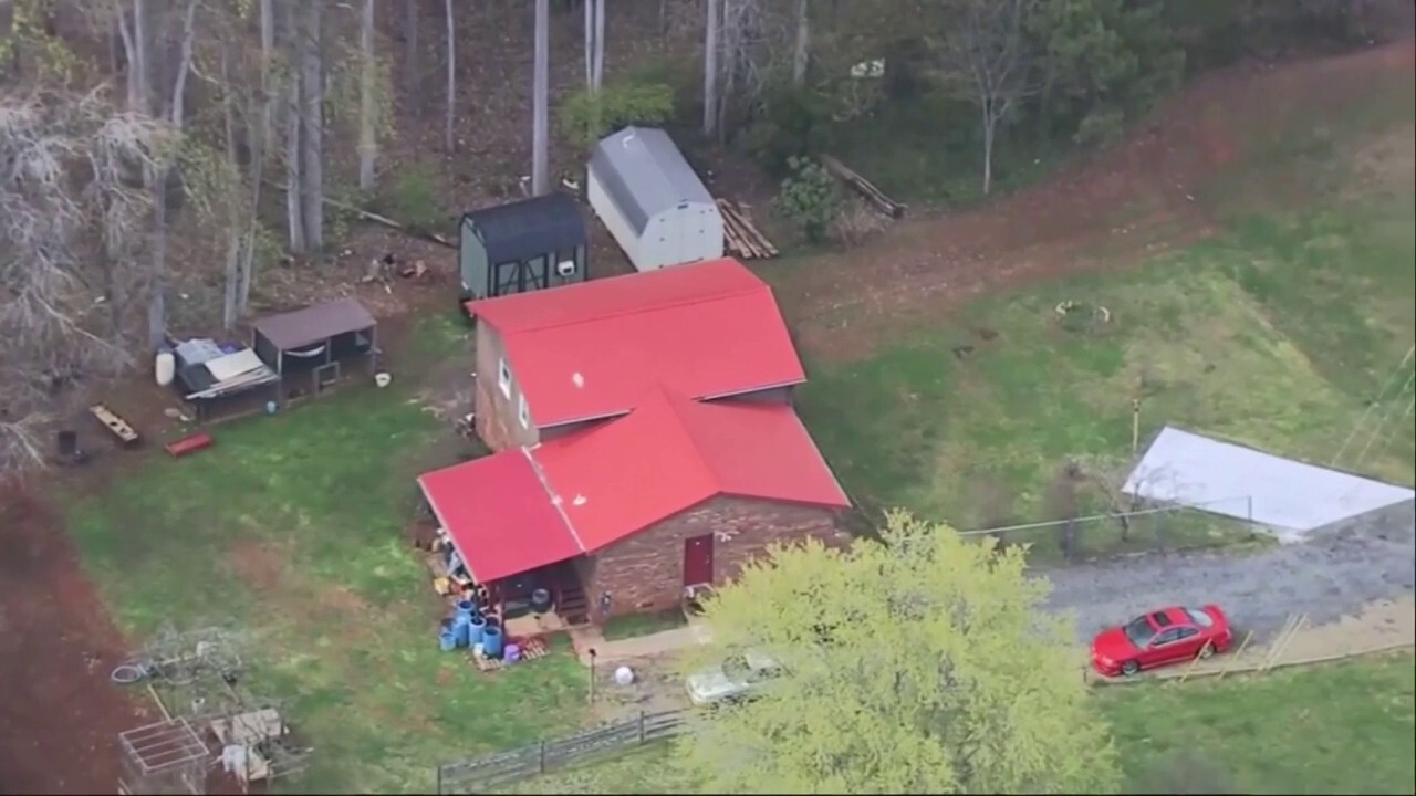 Close-up look at shed where North Carolina man allegedly locked up missing Texas girl