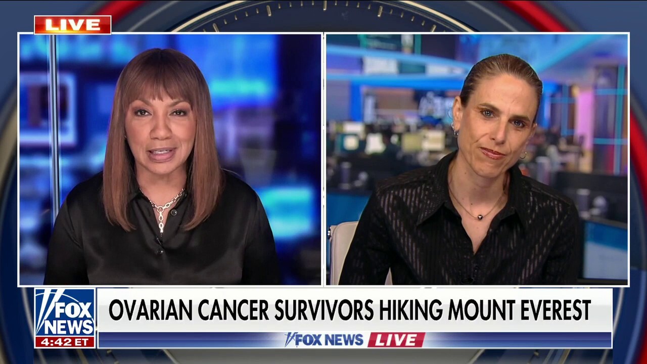 Ovarian cancer survivors hike Mount Everest