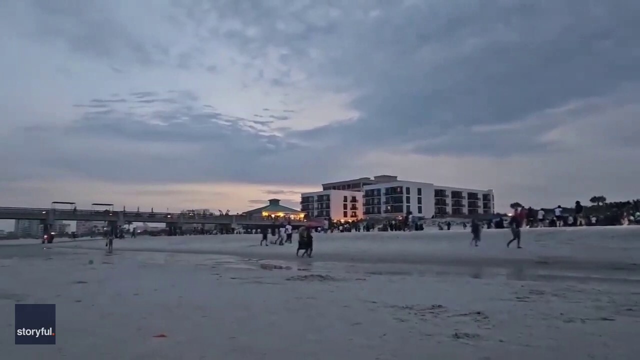 Shooting at Jacksonville Beach leaves 1 person dead, 2 injured