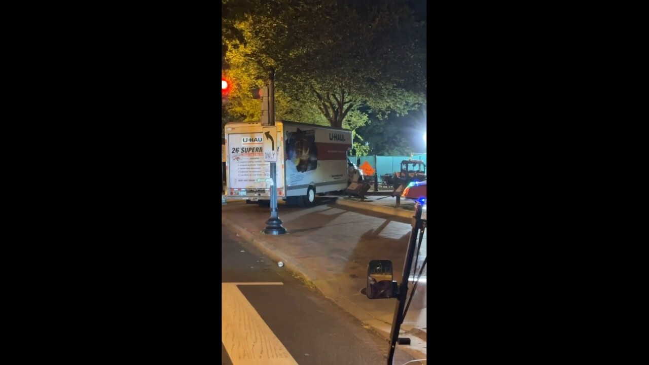 U-Haul truck rams barrier near White House