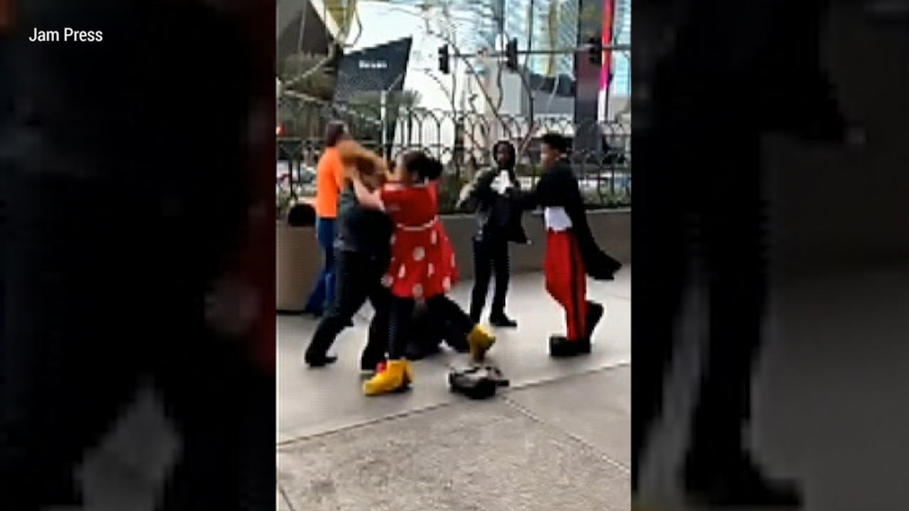 Caught on Video: Minnie Mouse beats up security guard on Vegas Strip