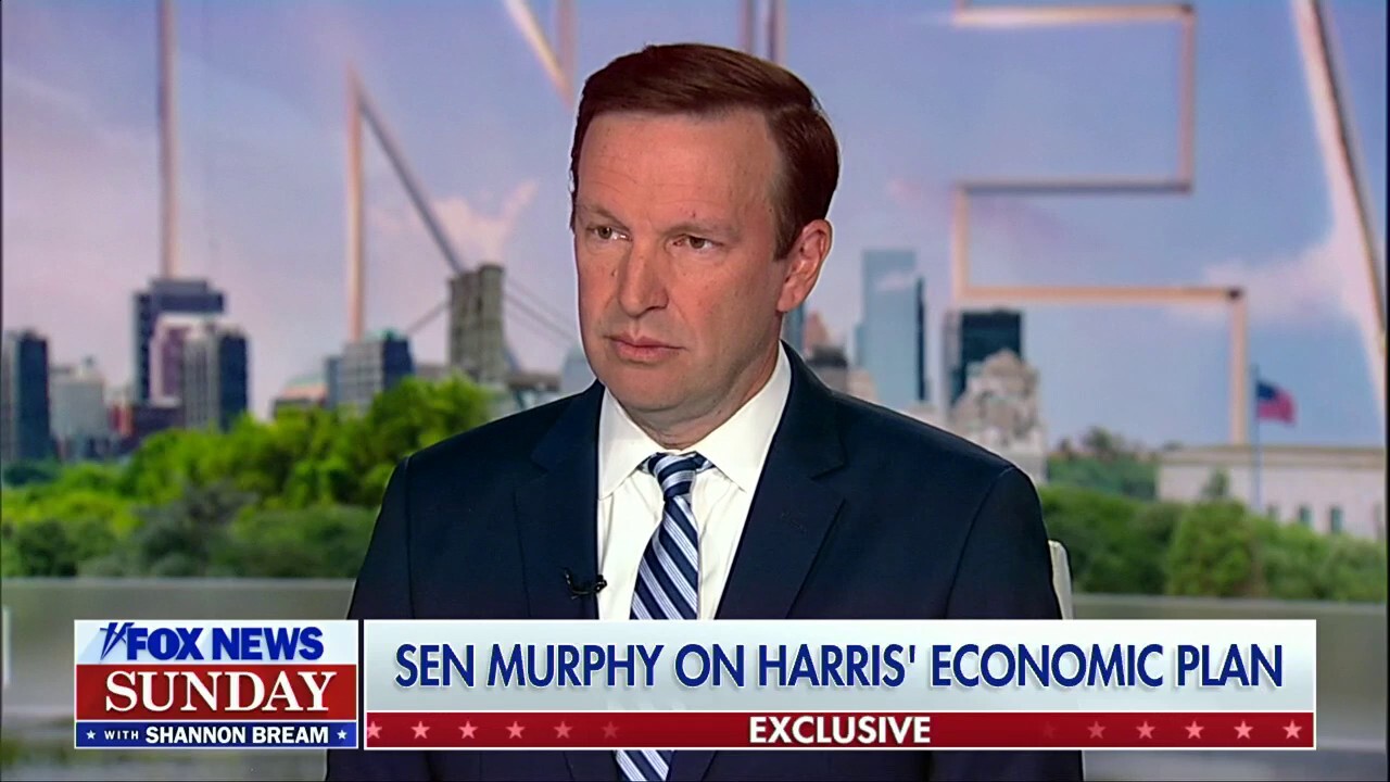 Sen. Chris Murphy touts Kamala Harris' economic policy: 'People want tax fairness'