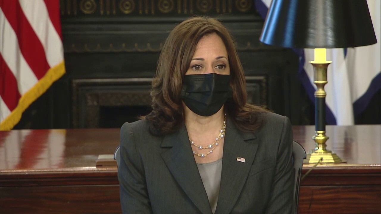 Harris started ‘politicization’ of COVID-19 vaccines, Christie says