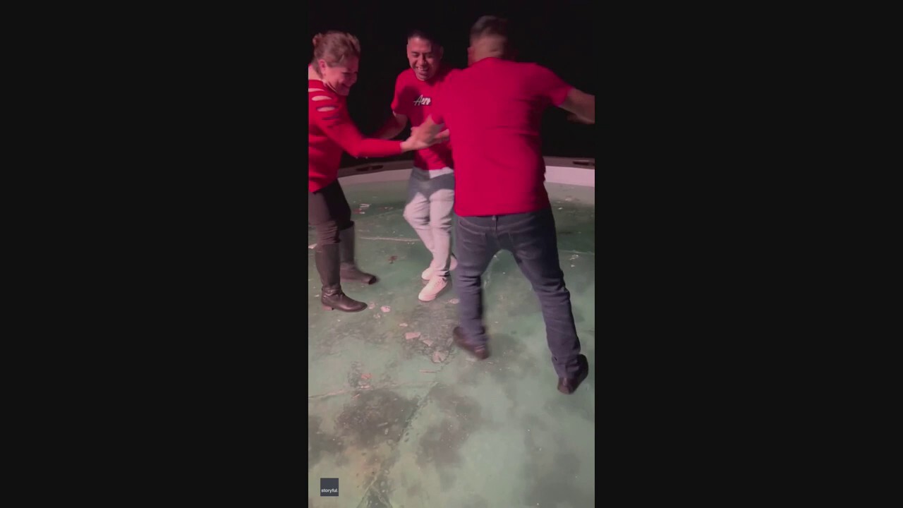 Virginia family goes viral after dancing and falling into frozen pool