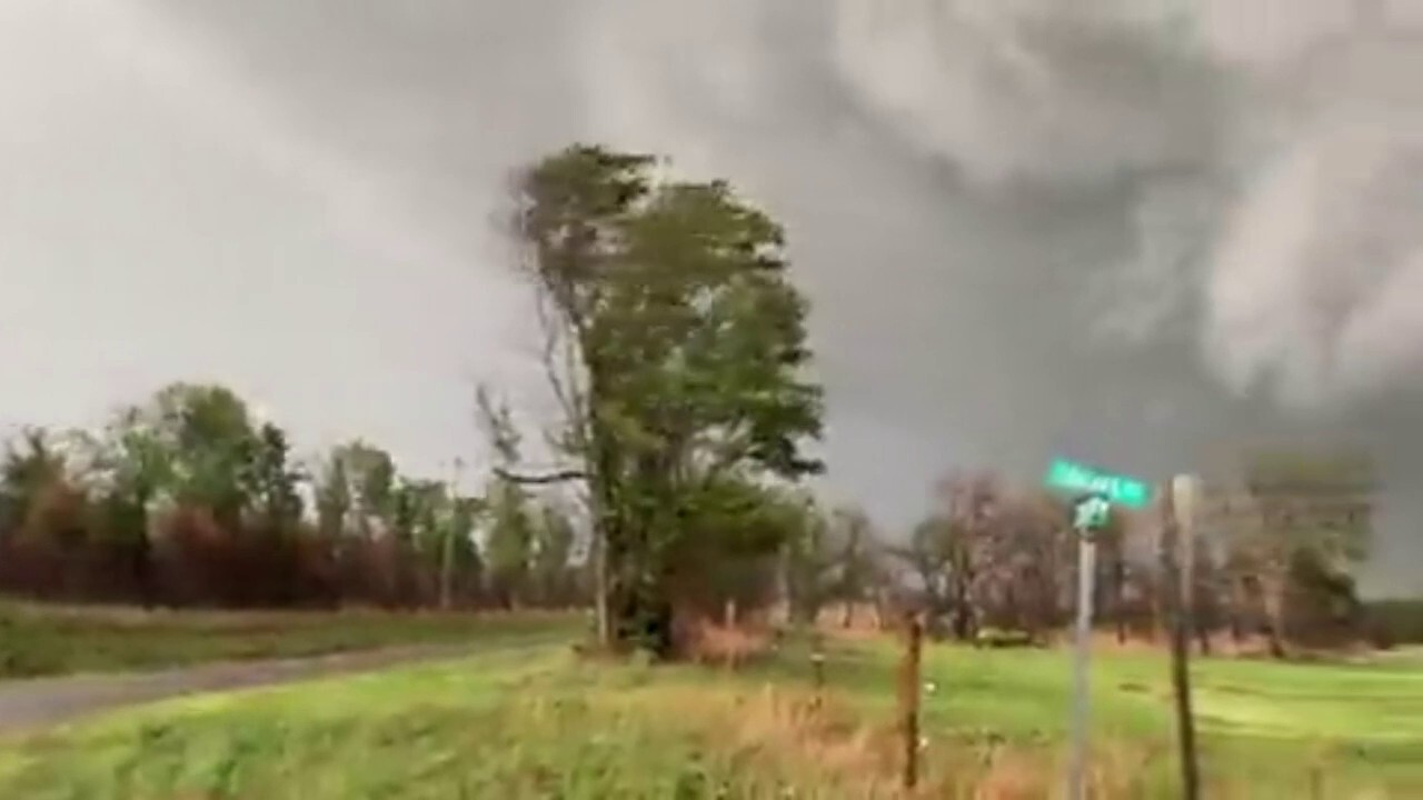 Oklahoma tornados bring high winds, rain