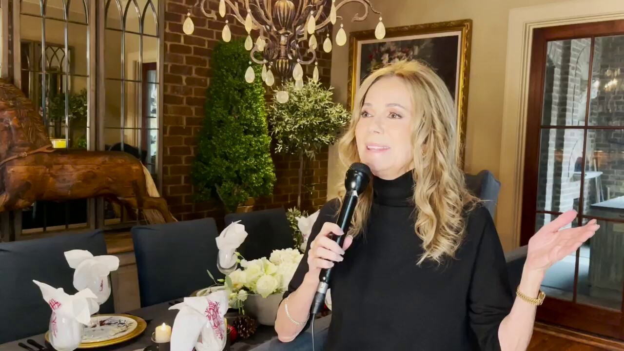 Kathie Lee Gifford on decorating her table 