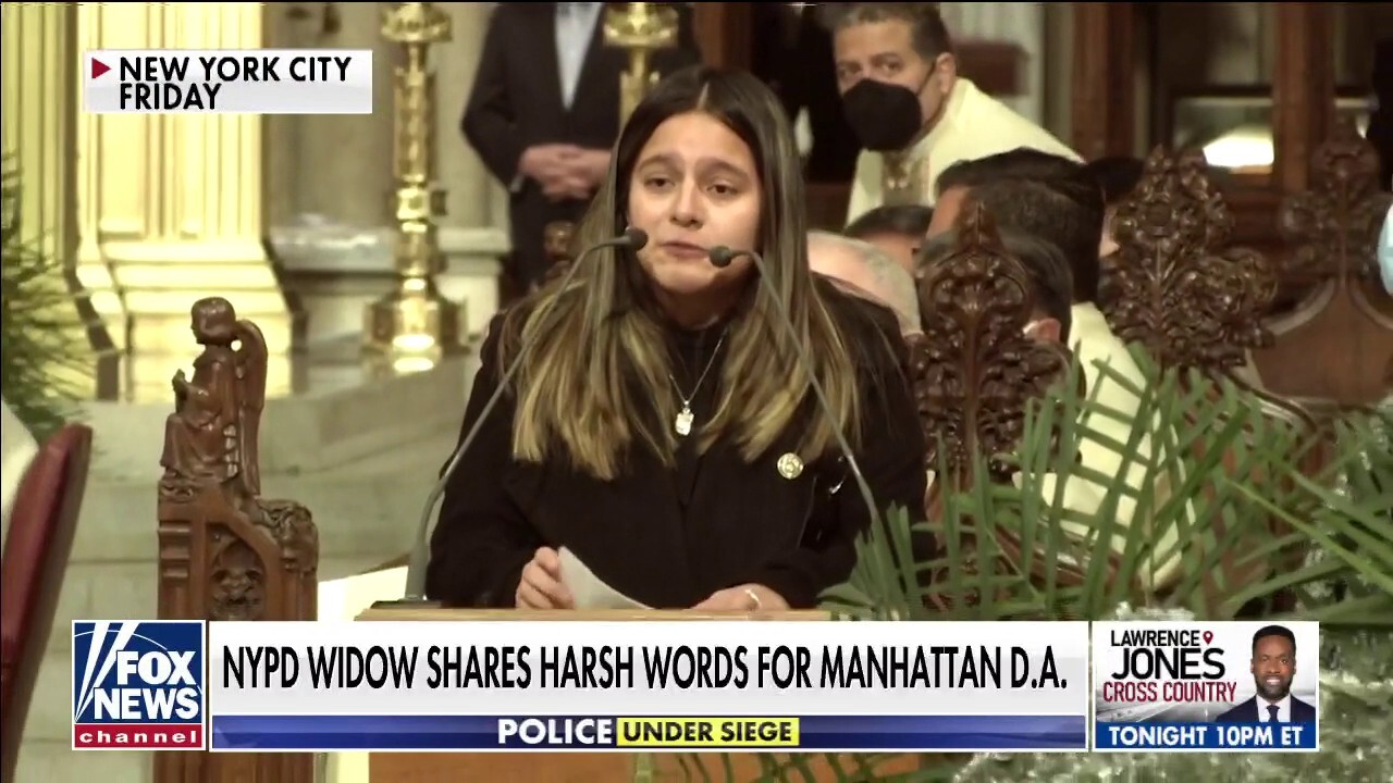 Fallen Nypd Det Jason Riveras Grieving Widow Calls Out Soft On Crime Policies In Heartbreaking