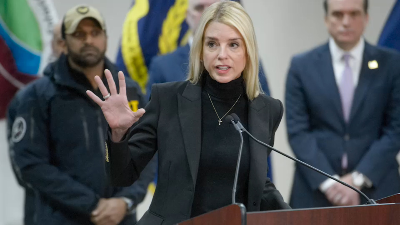 AG Bondi a los pandilleros: ?Váyanse!