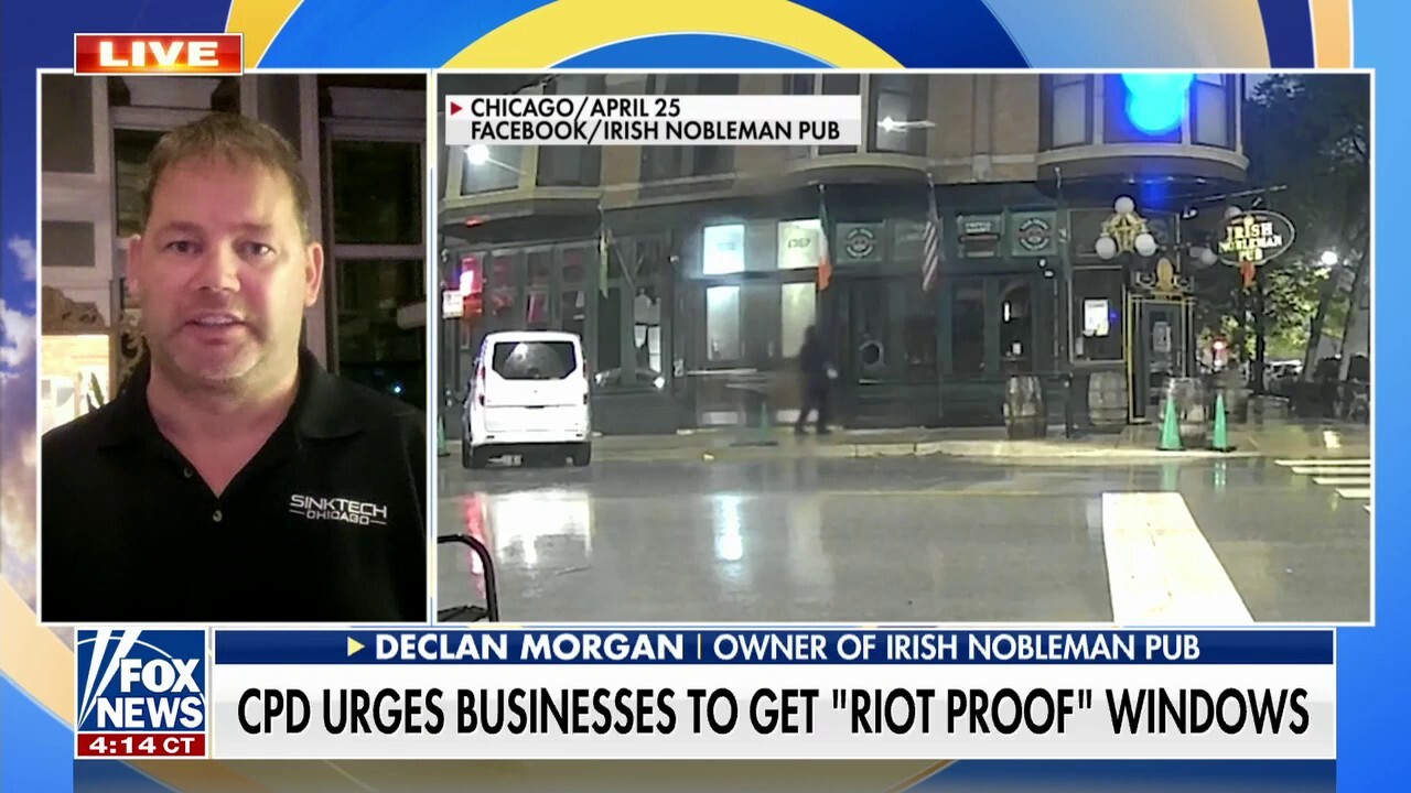 Chicago police urge businesses to install 'riot glass' to prevent break-ins