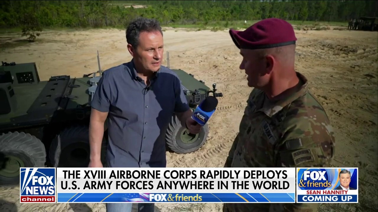 Brian Kilmeade participates in Army drills at Fort Liberty