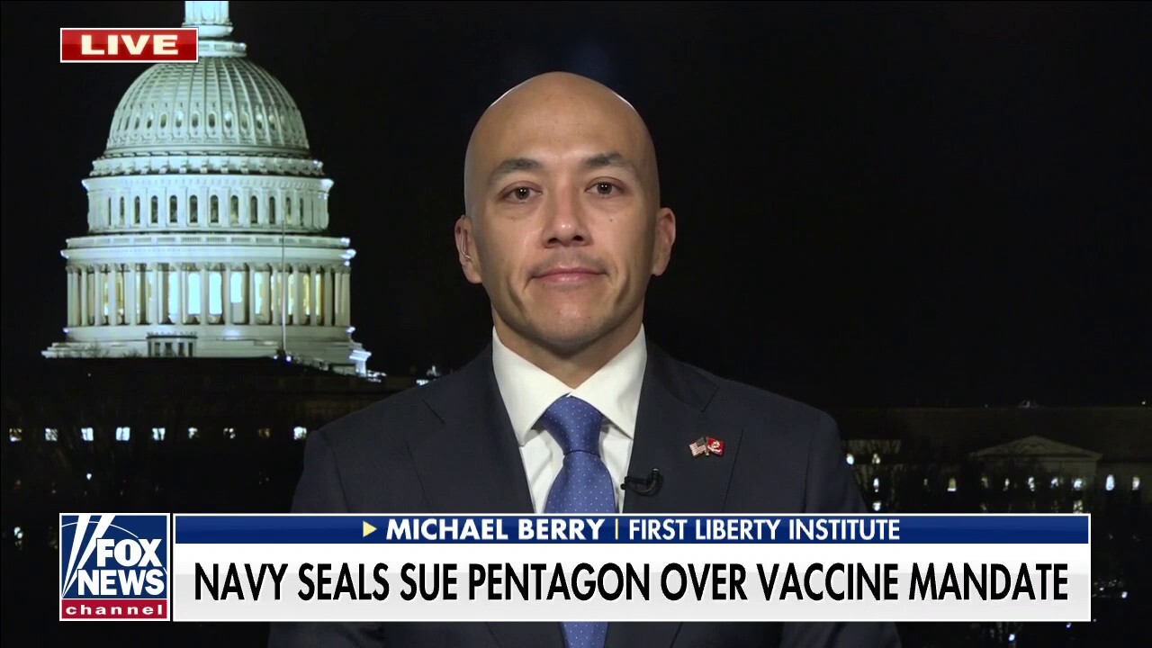 Navy SEALs fight back against vaccine mandate, sue Pentagon over ‘intimidation tactics’